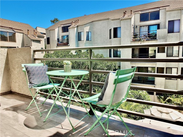 4138 E Mendez Street, Long Beach CA: https://media.crmls.org/medias/b308f35a-8c42-4358-b3b3-5c1e9d42afdc.jpg