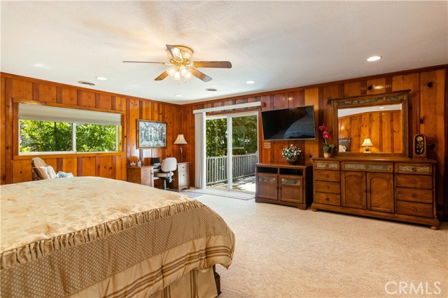 13041 San Joaquin Avenue, Clearlake CA: https://media.crmls.org/medias/b3096a24-8e34-40e4-b3aa-44f24e34fc0d.jpg