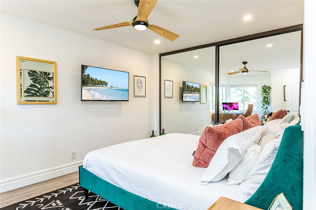 MLS #OC25228321 image #18