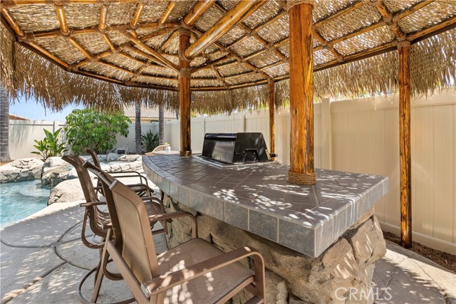 8880 Stony Brook Circle, Riverside CA: https://media.crmls.org/medias/b309f5d9-d1c8-4339-8020-cef92e8d0b82.jpg