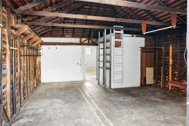 Detail Gallery Image 20 of 26 For 8465 San Carlos Ave, South Gate,  CA 90280 - 2 Beds | 1 Baths