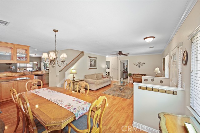 Detail Gallery Image 3 of 22 For 4344 Josie Ave, Lakewood,  CA 90713 - 5 Beds | 3 Baths