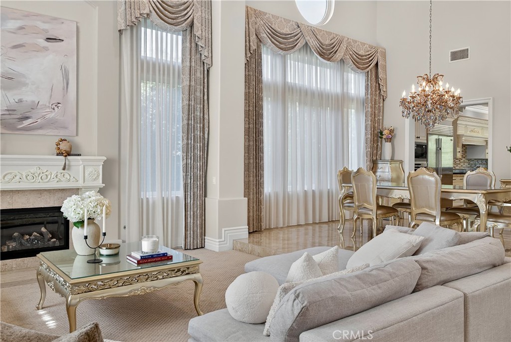 https://media.crmls.org/medias/b30bd8d8-d0c9-4e0c-ba06-d0799b9452c8.jpg?preset=X-Large