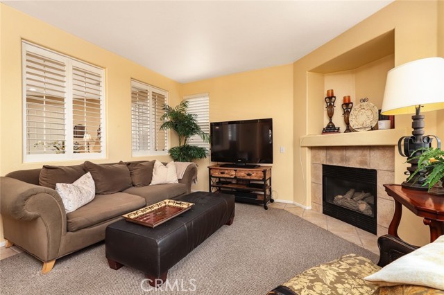 Detail Gallery Image 8 of 21 For 27635 Elkwood Ln, Castaic,  CA 91384 - 4 Beds | 2/1 Baths