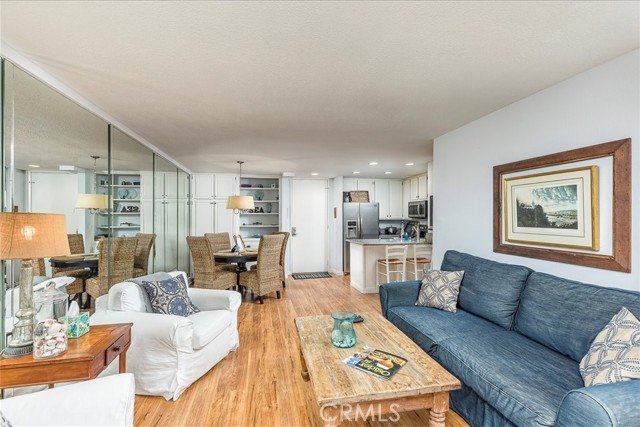 Detail Gallery Image 2 of 49 For 999 N Pacific #F103,  Oceanside,  CA 92054 - 1 Beds | 1 Baths