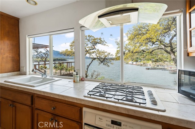 Detail Gallery Image 28 of 51 For 12800 Oak Knoll, Clearlake Oaks,  CA 95423 - 3 Beds | 2 Baths