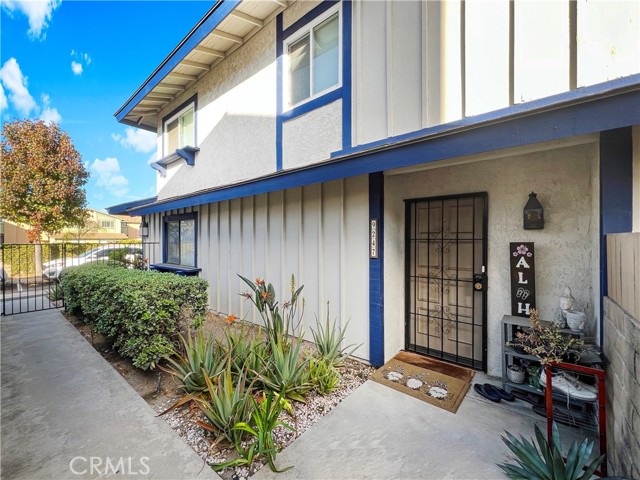 Detail Gallery Image 2 of 35 For 9247 Walker St, Cypress,  CA 90630 - 3 Beds | 2/1 Baths