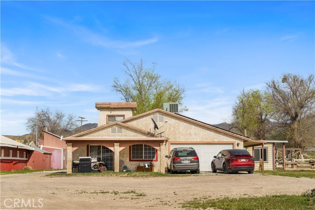Detail Gallery Image 6 of 22 For 14433 Roy Rogers Ranch, Oro Grande,  CA 92368 - 6 Beds | 5 Baths
