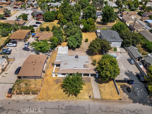 Detail Gallery Image 4 of 39 For 7179 Garden Dr, San Bernardino,  CA 92404 - 4 Beds | 2 Baths