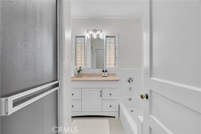 5248 Parkglen Avenue, Los Angeles CA: https://media.crmls.org/medias/b30e9d96-1891-42e2-892e-604886d010fe.jpg