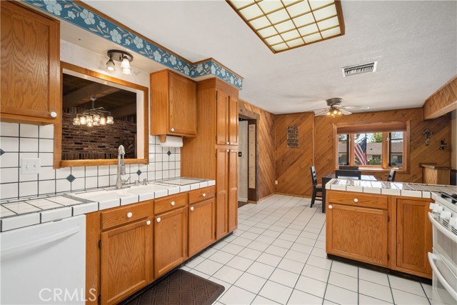 13021 Gridley Street photo 6