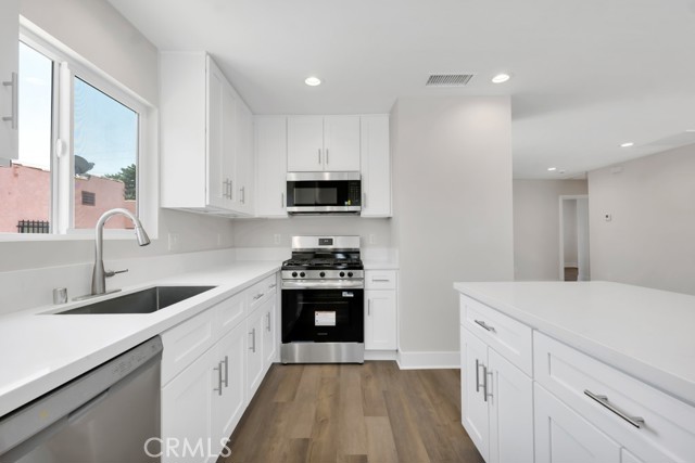 1234 W 89th Street, Los Angeles CA: https://media.crmls.org/medias/b310eb93-2aec-498e-a50c-c1d30368b7b4.jpg