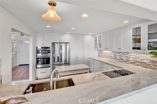 24432 Alta Vista Drive, Dana Point CA: https://media.crmls.org/medias/b3117483-0425-4a93-8ae8-3e8297a832fd.jpg