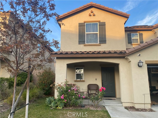Detail Gallery Image 1 of 16 For 427 Lisbon Pl, Santa Paula,  CA 93060 - 3 Beds | 2/1 Baths