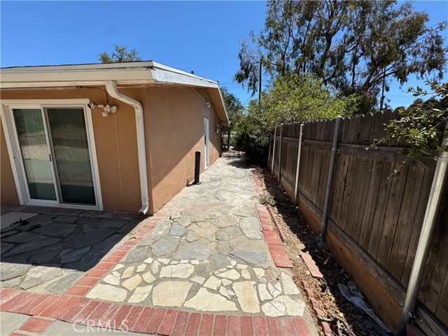 20537 Aetna Street, Woodland Hills CA: https://media.crmls.org/medias/b311fb3e-230c-4867-a9ff-8b63a1e586ef.jpg
