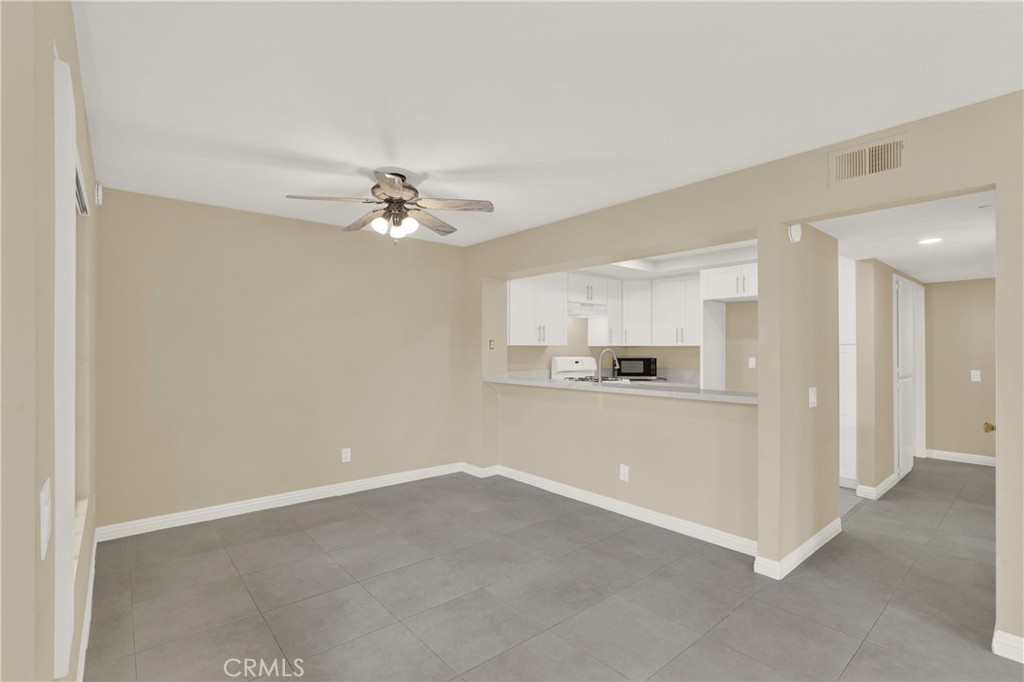 MLS #OC25245389 image #9