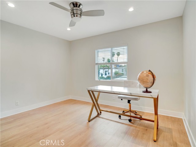 Detail Gallery Image 16 of 32 For 17961 Martha Street, Encino,  CA 91316 - 4 Beds | 3 Baths