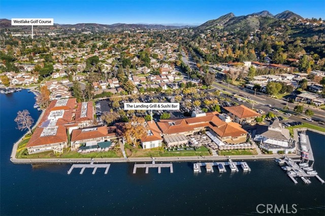 1196 Landsburn Circle, Westlake Village CA: https://media.crmls.org/medias/b312be28-826d-4eb7-a539-cfa5867dad41.jpg