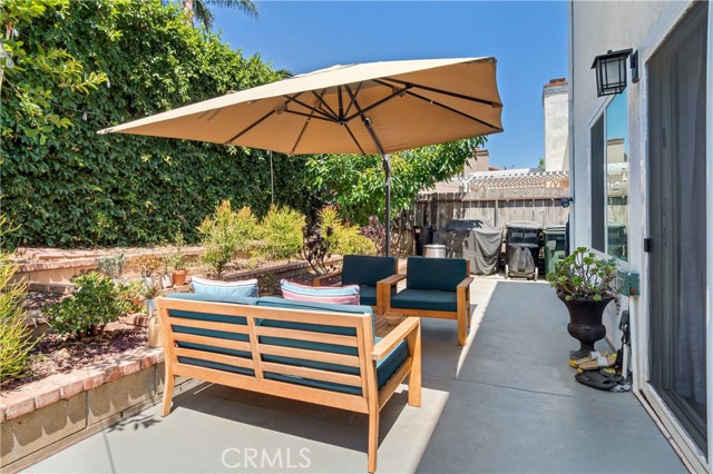 9740 Woodleaf Drive, Rancho Cucamonga CA: https://media.crmls.org/medias/b312ff6f-d73f-472f-996e-35ff11ce6d8c.jpg