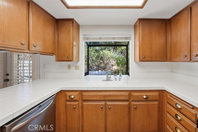 Detail Gallery Image 12 of 37 For 26389 Rainbow Glen Dr, Newhall,  CA 91321 - 2 Beds | 2 Baths