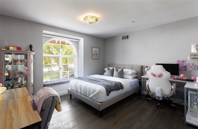 10762 Meads, Orange CA: https://media.crmls.org/medias/b3137796-7d4a-4d68-be73-8739e065da2e.jpg