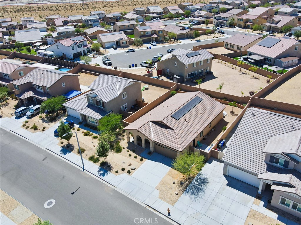 https://media.crmls.org/medias/b313a9a7-e8fa-4bf1-961b-e9fe6db4d67a.jpg?preset=X-Large