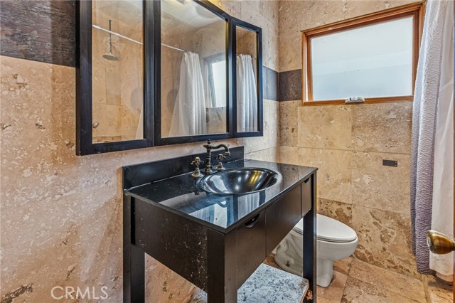 Detail Gallery Image 15 of 45 For 820 Law St, San Diego,  CA 92109 - 4 Beds | 2 Baths