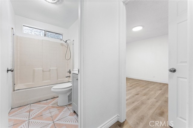Detail Gallery Image 11 of 24 For 2748 E 58th St, Huntington Park,  CA 90255 - 6 Beds | 4 Baths