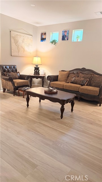 Detail Gallery Image 3 of 4 For 1433 Veronica, Hemet,  CA 92545 - 5 Beds | 3/1 Baths