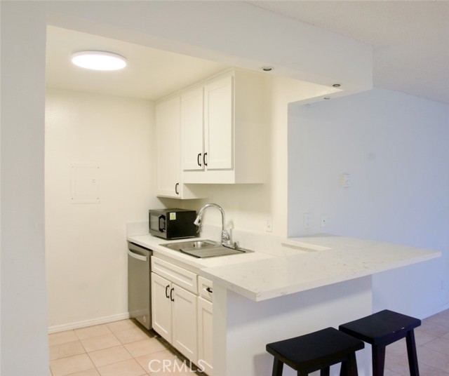 7765 W 91st Street, Playa del Rey CA: https://media.crmls.org/medias/b3145a26-924e-4913-a0f4-ec8aa340c9ed.jpg