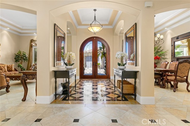 Detail Gallery Image 9 of 68 For 22928 San Joaquin, Canyon Lake,  CA 92587 - 4 Beds | 4/2 Baths