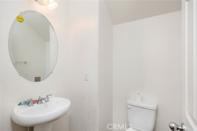 Detail Gallery Image 9 of 15 For 26335 Iris Ave #D,  Moreno Valley,  CA 92555 - 3 Beds | 2 Baths