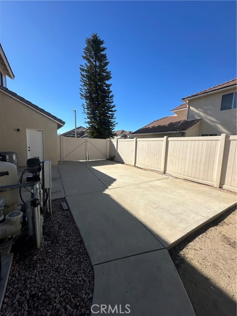 Detail Gallery Image 21 of 22 For 29652 Chandler, Highland,  CA 92346 - 4 Beds | 3 Baths