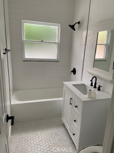 586 W 12th Street, San Pedro CA: https://media.crmls.org/medias/b315a7ae-4337-4aee-aa30-44f8cc294aea.jpg