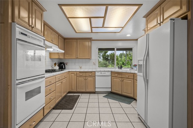 Detail Gallery Image 12 of 31 For 10661 Baton Rouge Ave, Porter Ranch,  CA 91326 - 4 Beds | 3 Baths