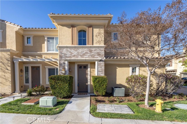 Detail Gallery Image 1 of 43 For 23941 Brescia Dr, Valencia,  CA 91354 - 2 Beds | 2 Baths