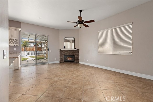 Detail Gallery Image 8 of 40 For 6253 Brian Cir, Jurupa Valley,  CA 92509 - 3 Beds | 2 Baths