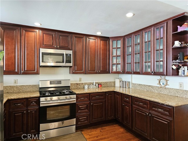 Detail Gallery Image 23 of 69 For 1711 Grismer Ave #52,  Burbank,  CA 91504 - 3 Beds | 3 Baths