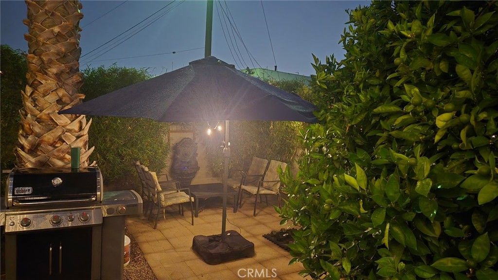 https://media.crmls.org/medias/b316b5ad-4ce7-4833-8ee3-96063cd5151b.jpg?preset=X-Large