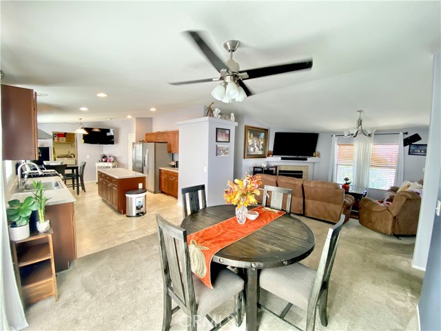 Detail Gallery Image 14 of 36 For 1212 W Pottery St, Lake Elsinore,  CA 92530 - 3 Beds | 2 Baths