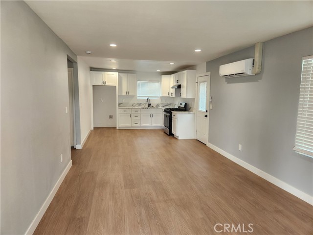 Detail Gallery Image 3 of 23 For 841 E H St, Colton,  CA 92324 - 2 Beds | 1 Baths