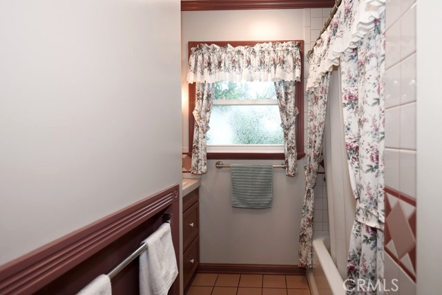 Detail Gallery Image 19 of 25 For 8621 Winnetka, Winnetka,  CA 91306 - 4 Beds | 2 Baths