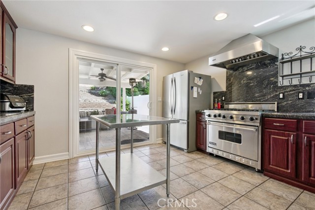 Detail Gallery Image 10 of 26 For 26823 Hot Springs Pl, Calabasas,  CA 91301 - 4 Beds | 2/1 Baths