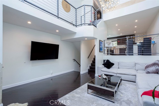 Detail Gallery Image 4 of 28 For 5456 Hermitage Ave #8,  Valley Village,  CA 91607 - 2 Beds | 2 Baths