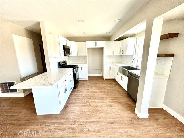 6698 Mesquite Drive, 29 Palms CA: https://media.crmls.org/medias/b318da62-0a4a-4629-8fba-56d072a12d96.jpg