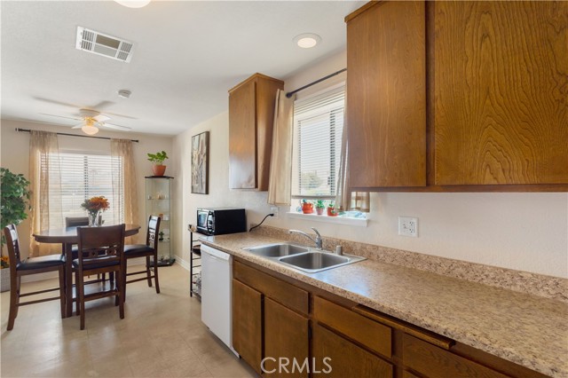28001 Winged Foot Drive, Menifee CA: https://media.crmls.org/medias/b31901b1-d40c-4858-a2f8-40dc7f8426ab.jpg