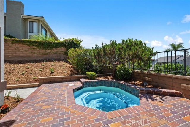 22571 Labrusca, Mission Viejo CA: https://media.crmls.org/medias/b3195a0e-973a-405d-8082-513ad3f6b6ad.jpg