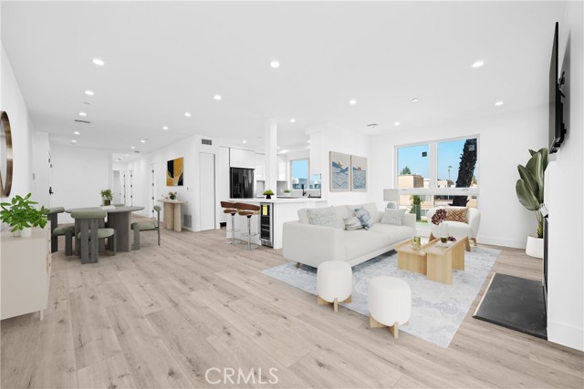 Detail Gallery Image 3 of 19 For 4214 Fulton Ave #302,  Studio City,  CA 91604 - 3 Beds | 2 Baths