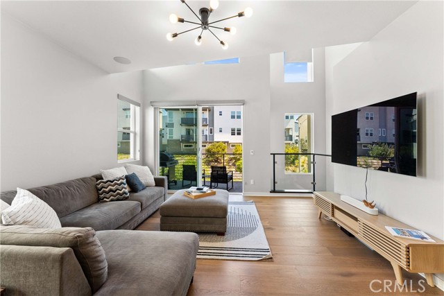 Detail Gallery Image 9 of 34 For 10423 Adamson Way, San Diego,  CA 92126 - 2 Beds | 2/1 Baths