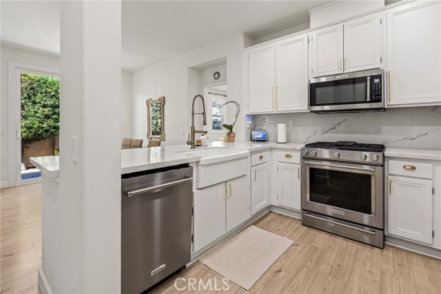 Detail Gallery Image 3 of 28 For 42 Seacountry Ln, Rancho Santa Margarita,  CA 92688 - 3 Beds | 2 Baths